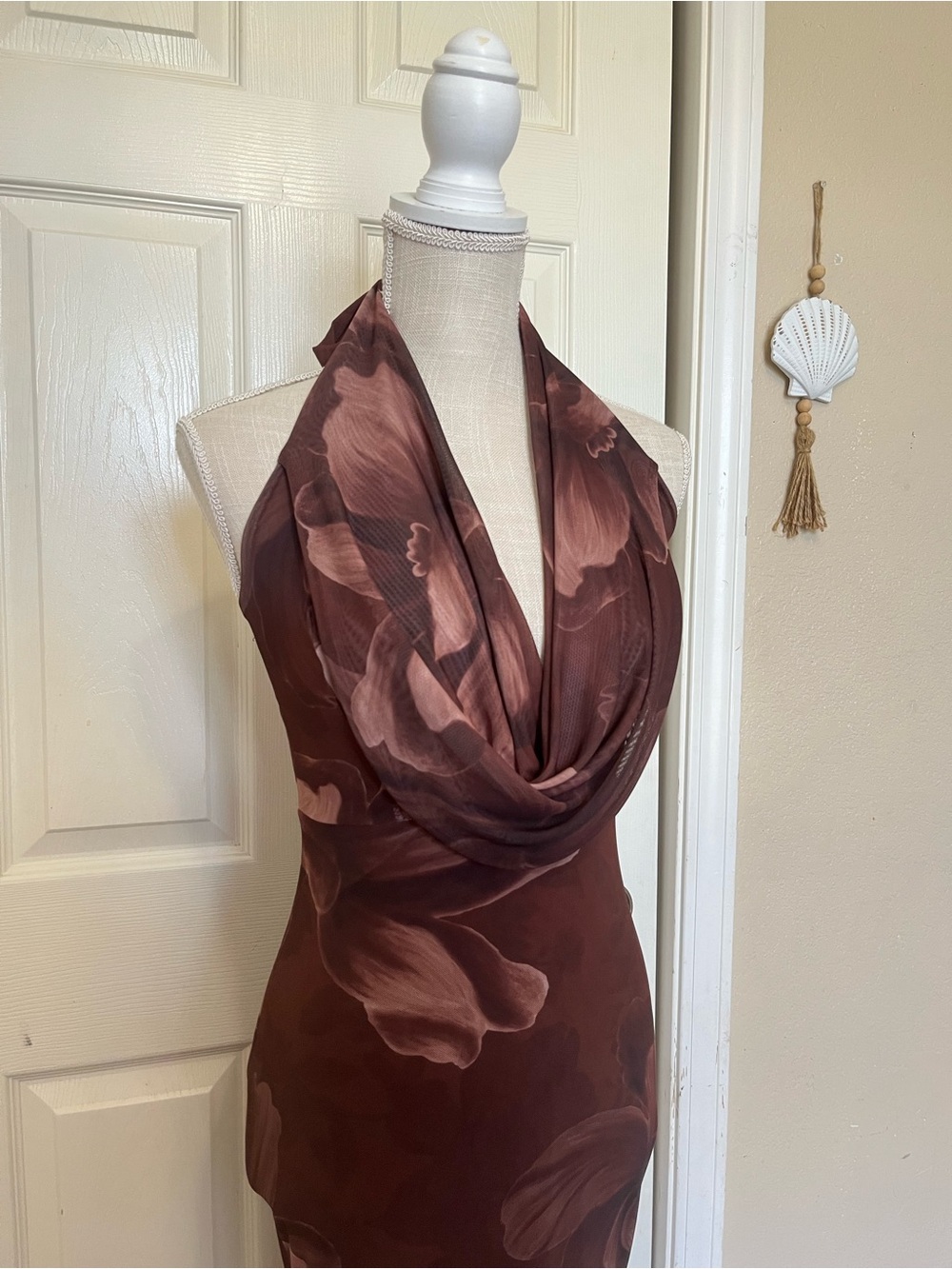 NWT Windsor floral mesh halter maxi dress  brown size medium